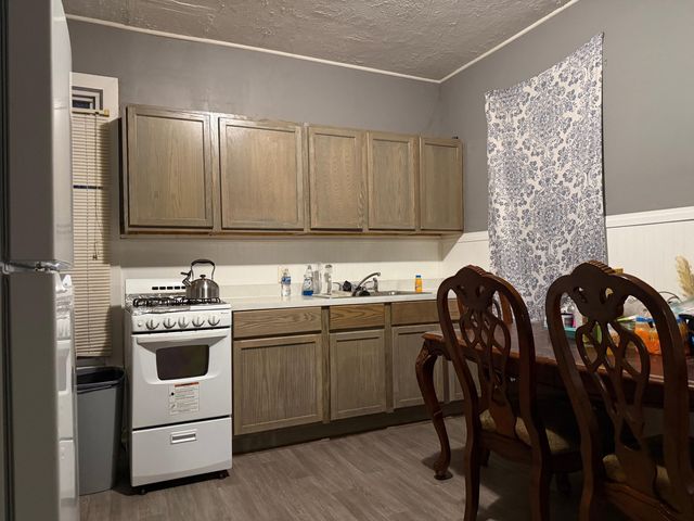 1421 S 8TH Street, Council Bluffs, IA 51501