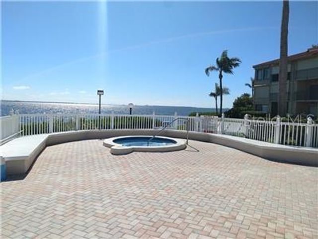 6268 PALMA DEL MAR BOULEVARD S 111, St Petersburg, FL 33715