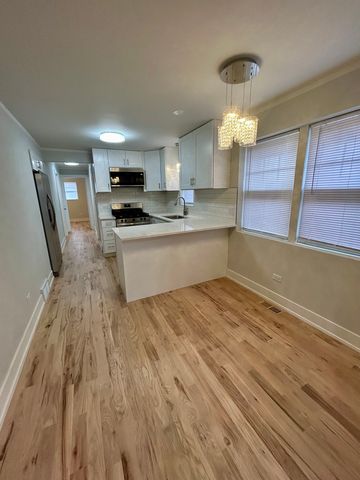 6755 S Bell Avenue, Chicago, IL 60636