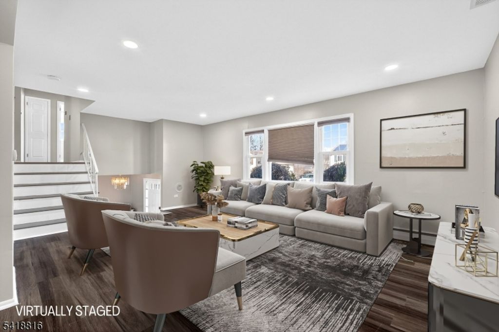 Image 1 of property listing at 569 Scotland Rd, Union Twp., NJ 07083