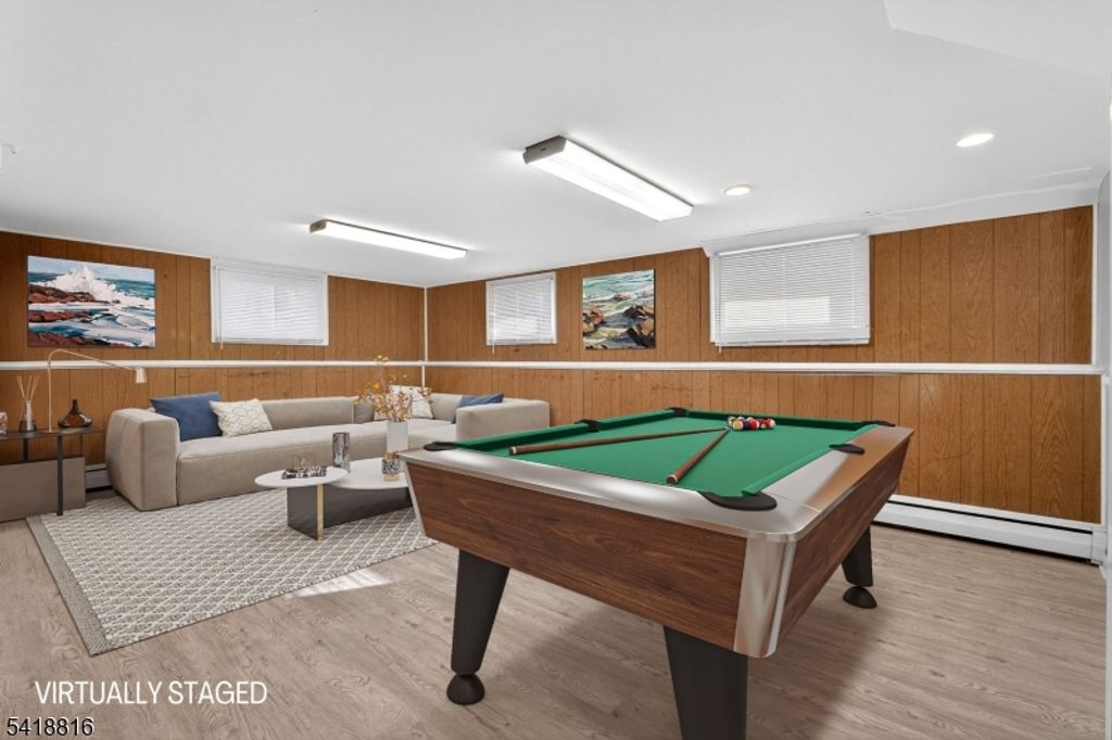 Image 11 of property listing at 569 Scotland Rd, Union Twp., NJ 07083