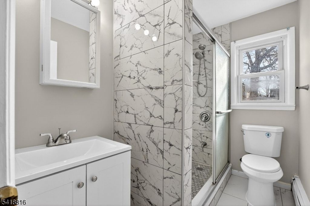 Image 19 of property listing at 569 Scotland Rd, Union Twp., NJ 07083