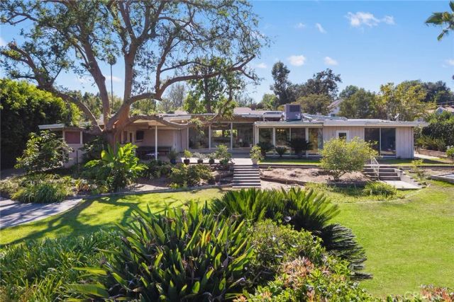 206 Oak Meadow Road, Sierra Madre, CA 91024