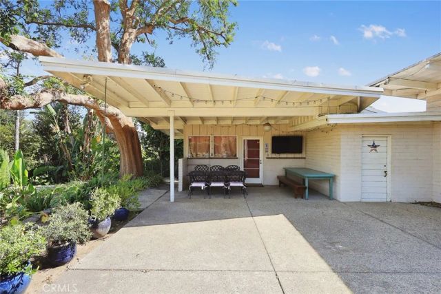 206 Oak Meadow Road, Sierra Madre, CA 91024