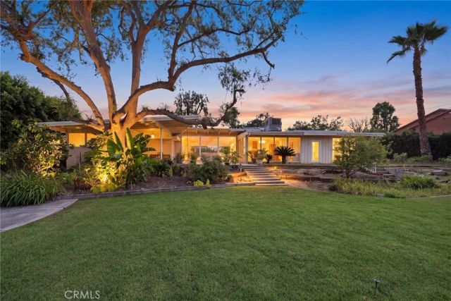 206 Oak Meadow Road, Sierra Madre, CA 91024