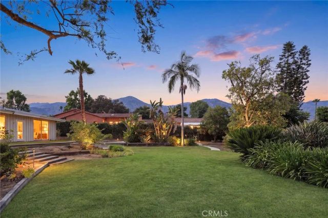 206 Oak Meadow Road, Sierra Madre, CA 91024