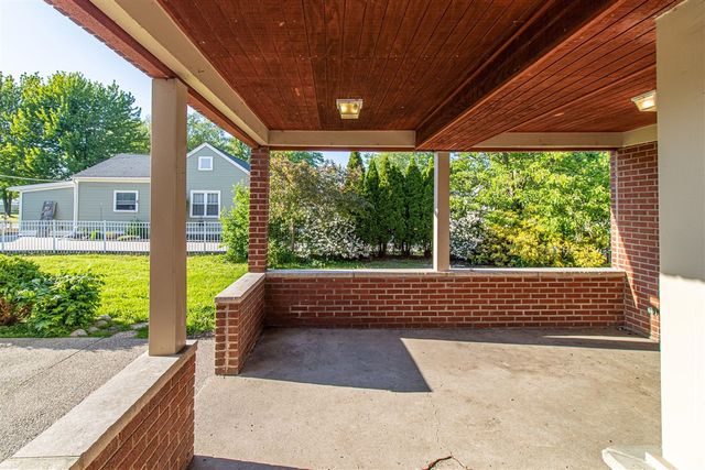30007 Maison Street, Saint Clair Shores, MI 48082