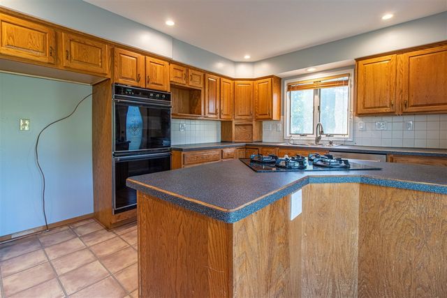 30007 Maison Street, Saint Clair Shores, MI 48082