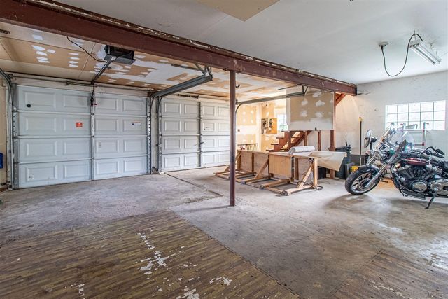30007 Maison Street, Saint Clair Shores, MI 48082
