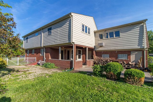 30007 Maison Street, Saint Clair Shores, MI 48082