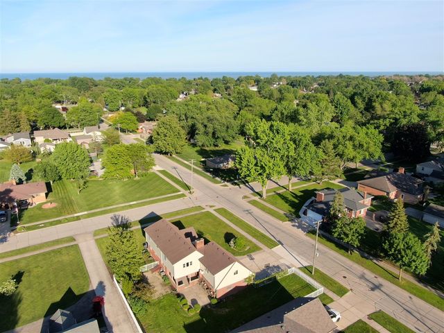 30007 Maison Street, Saint Clair Shores, MI 48082