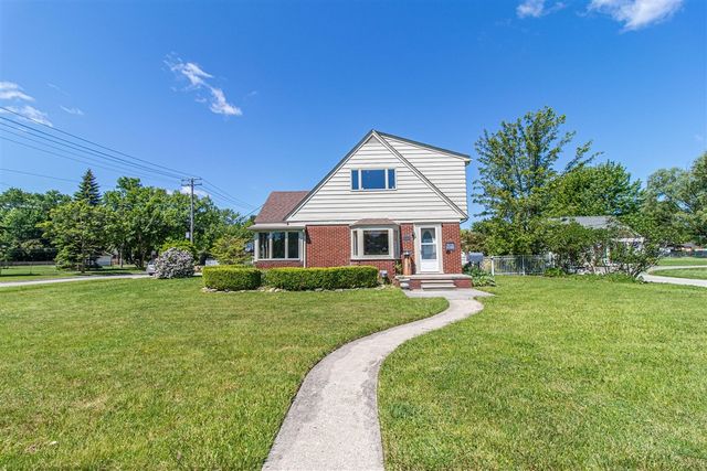 30007 Maison Street, Saint Clair Shores, MI 48082