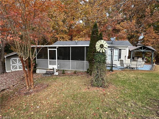 124 Humming bird Circle, New London, NC 28127