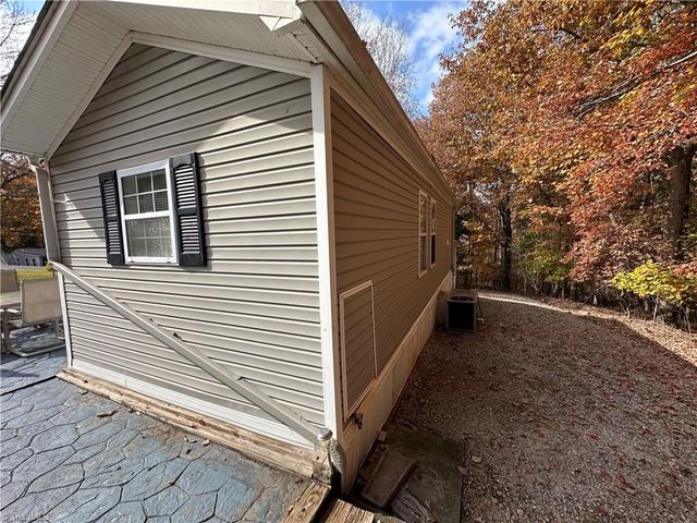 124 Humming bird Circle, New London, NC 28127