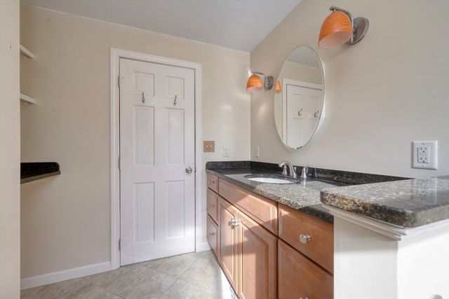 16 Stacey Way, Weymouth, MA 02190