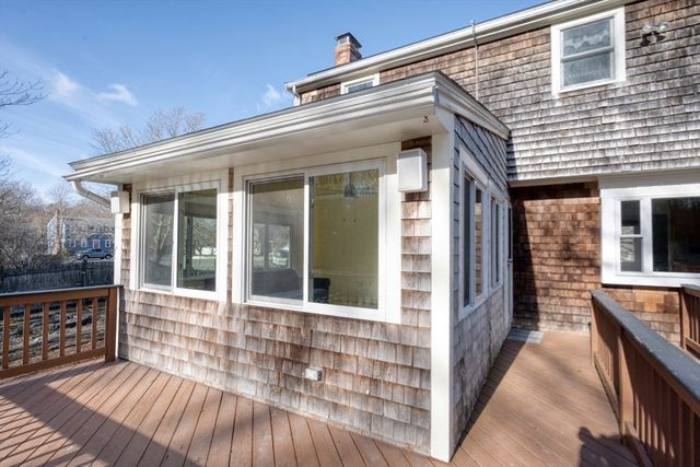 16 Stacey Way, Weymouth, MA 02190