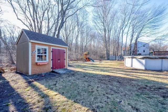 16 Stacey Way, Weymouth, MA 02190