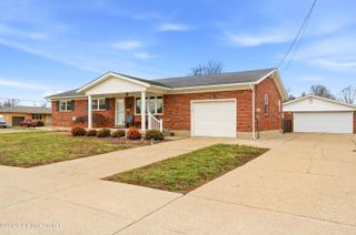6105 Clovelly Ct, Louisville, KY 40258