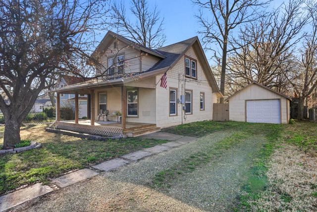 911 W 3rd Ave, El Dorado, KS 67042