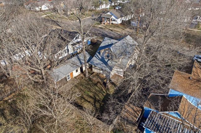 911 W 3rd Ave, El Dorado, KS 67042