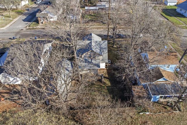 911 W 3rd Ave, El Dorado, KS 67042