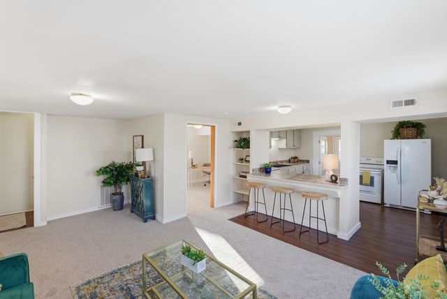 911 W 3rd Ave, El Dorado, KS 67042