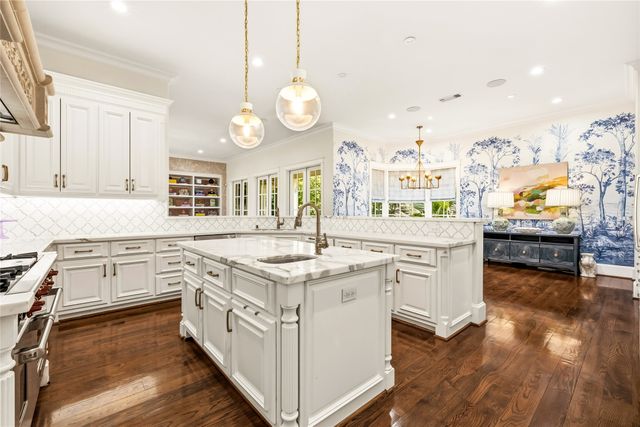 6714 Glendora Avenue, Dallas, TX 75230