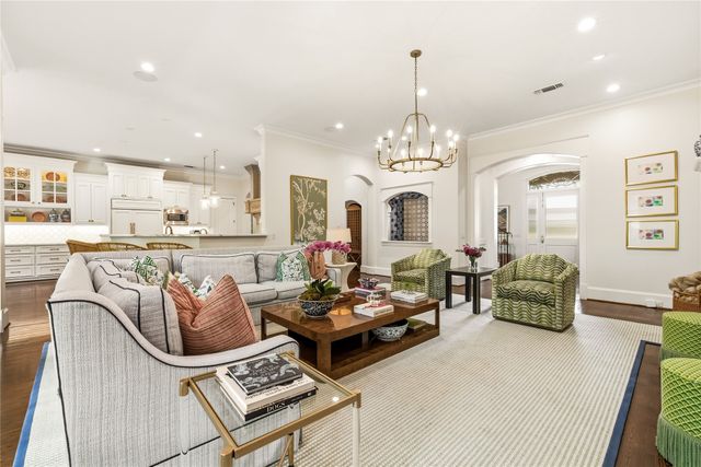 6714 Glendora Avenue, Dallas, TX 75230