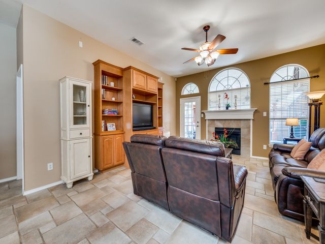 5800 Legend Lane, The Colony, TX 75056