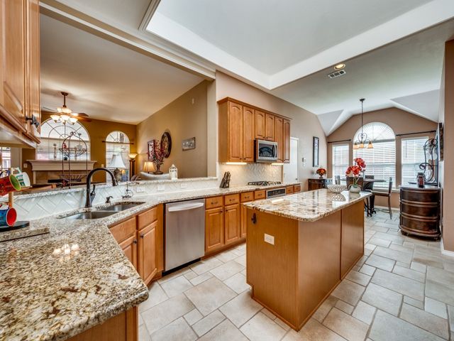 5800 Legend Lane, The Colony, TX 75056