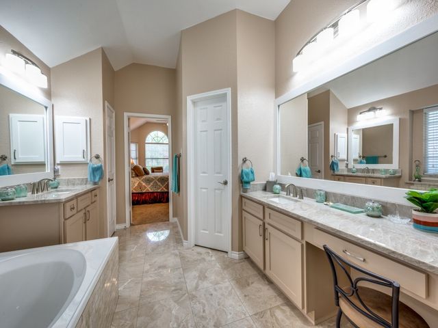 5800 Legend Lane, The Colony, TX 75056