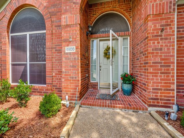 5800 Legend Lane, The Colony, TX 75056