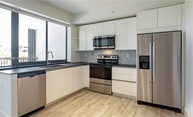 4400 Sunrise Boulevard S2-B, Plantation, FL 33317