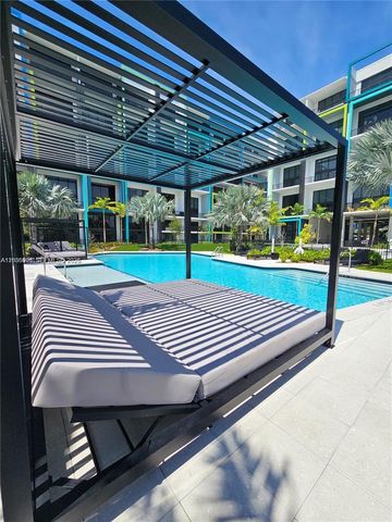 4400 Sunrise Boulevard S2-B, Plantation, FL 33317