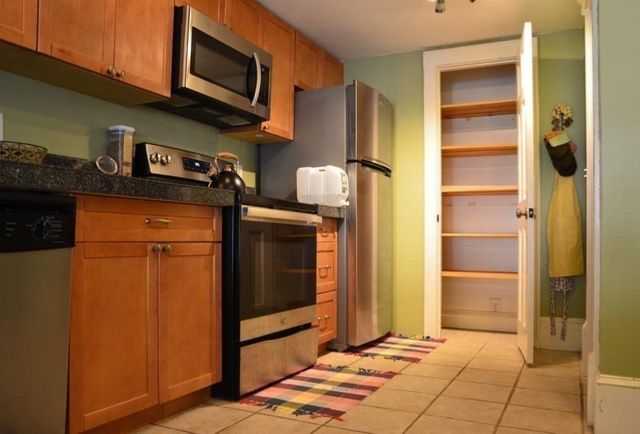 14 Essex St 14, Swampscott, MA 01907