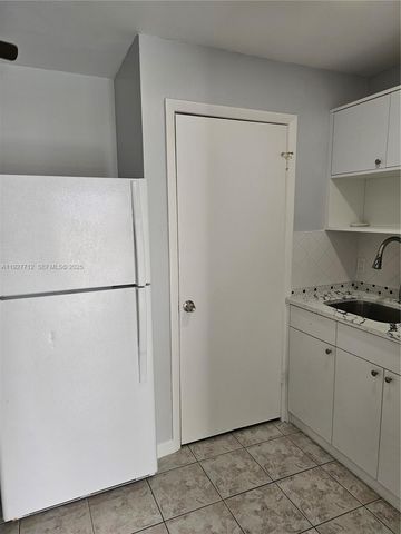 5849 Wiley St 2, Hollywood, FL 33023