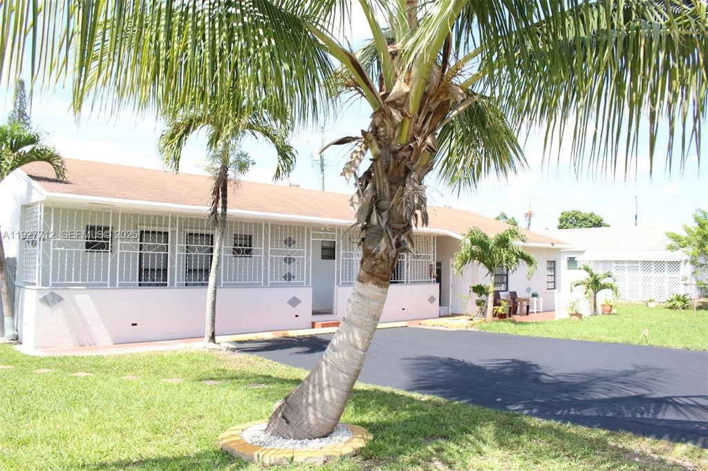 5849 Wiley St 2, Hollywood, FL 33023