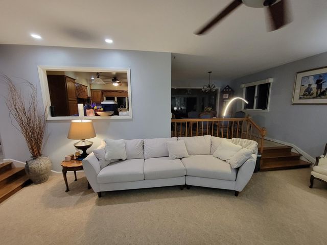 4 Forest Knolls, Decatur, IL 62521