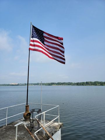 4 Forest Knolls, Decatur, IL 62521