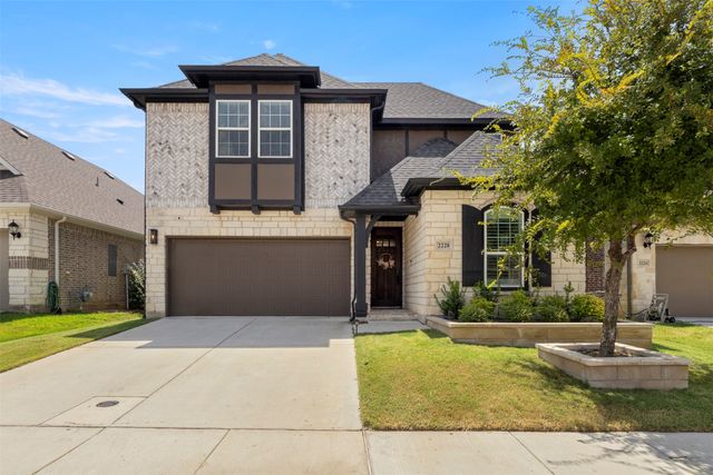 2228 Briar Ridge Trail, Carrollton, TX 75010