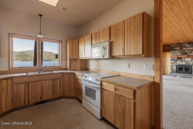 27227 S Highway 97, Harrison, ID 83833