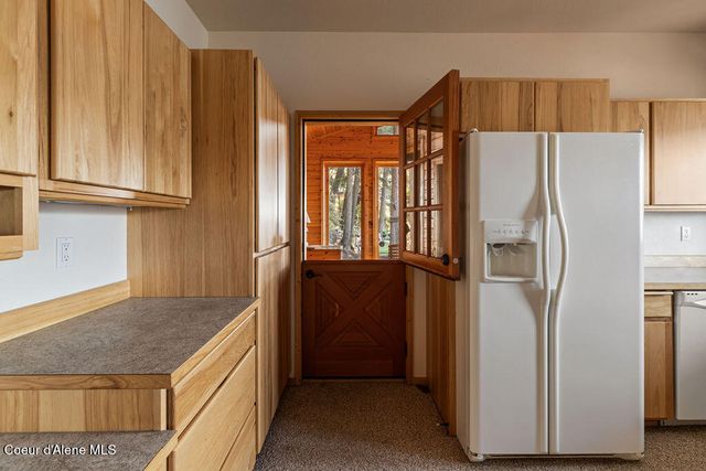 27227 S Highway 97, Harrison, ID 83833