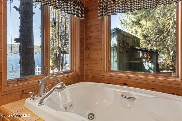 27227 S Highway 97, Harrison, ID 83833