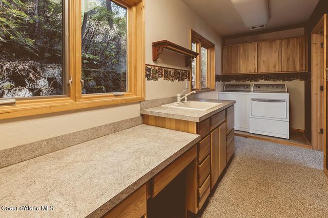 27227 S Highway 97, Harrison, ID 83833
