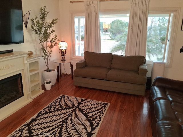 18778 Valencia, Hesperia, CA 92345