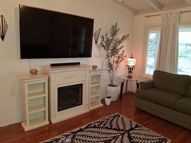 18778 Valencia, Hesperia, CA 92345