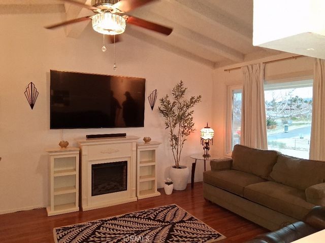 18778 Valencia, Hesperia, CA 92345