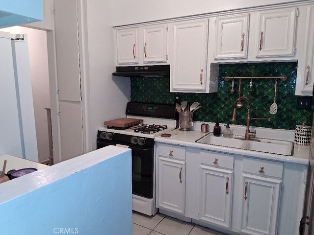 18778 Valencia, Hesperia, CA 92345