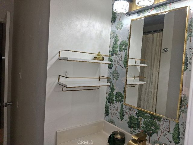 18778 Valencia, Hesperia, CA 92345