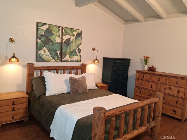 18778 Valencia, Hesperia, CA 92345